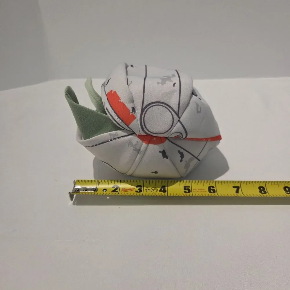 Star Wars Mandalorian The Child Bounty Collection Hideaway Plush Toy Baby Yoda
